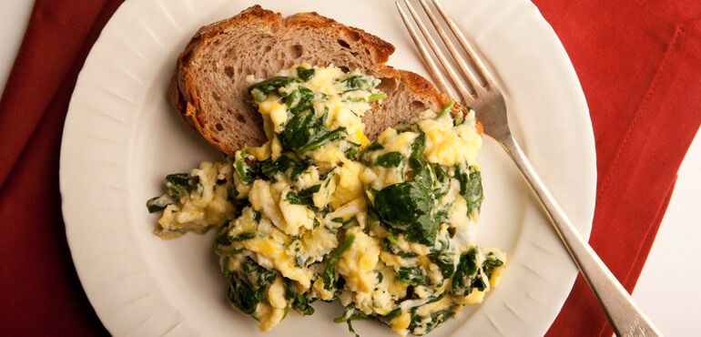 Brain Boosting Foods Recipes - Spinach and Egg Breakfast